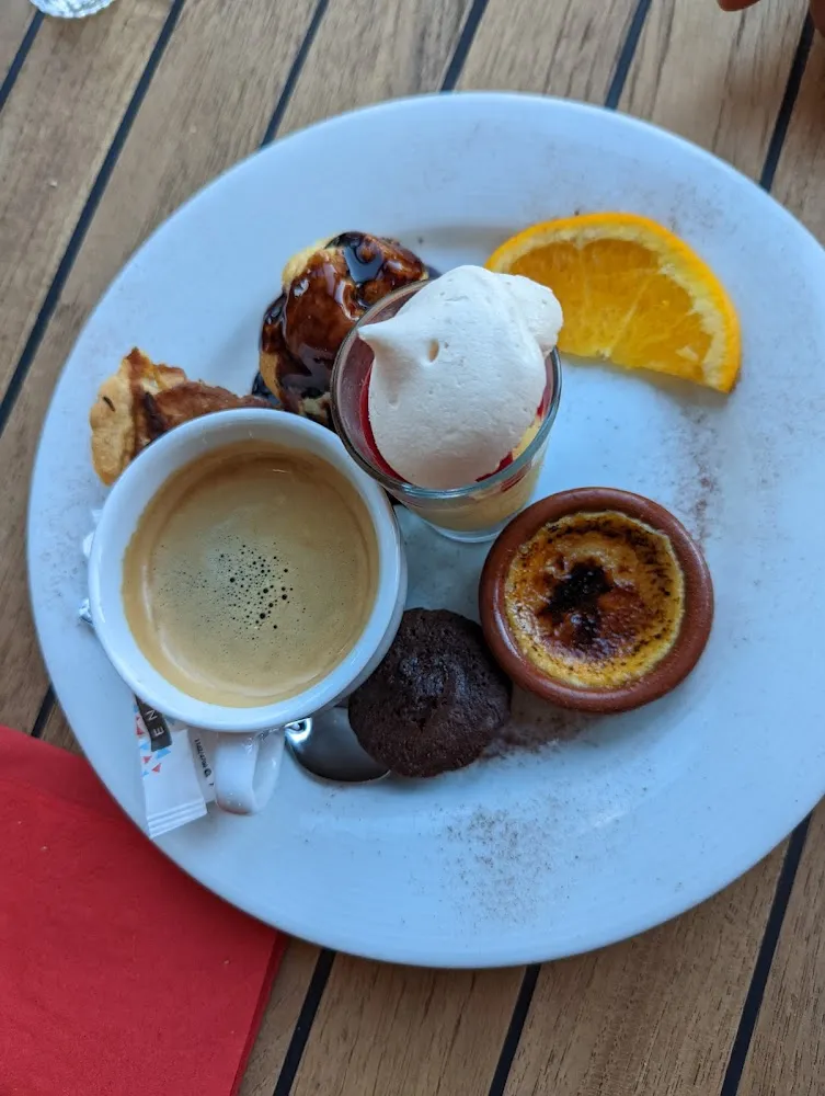 Café Gourmand